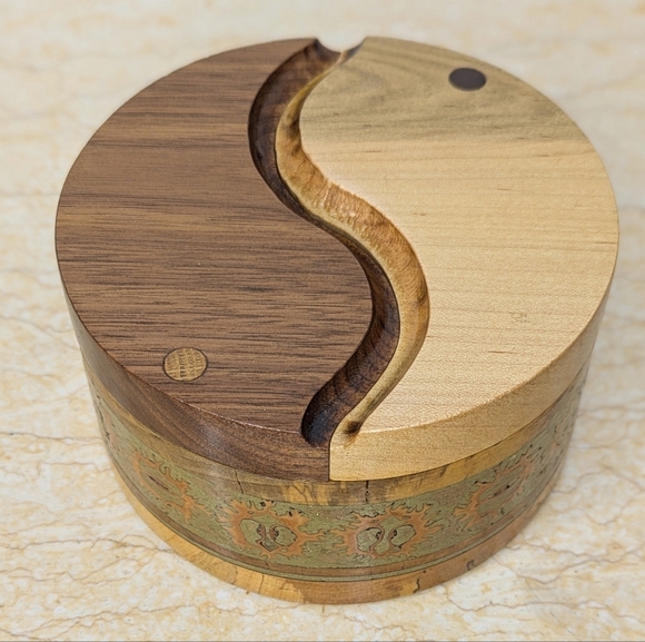 Vintage Handcrafted Wooden Ying Yang Treasure Jewelry Lined Box